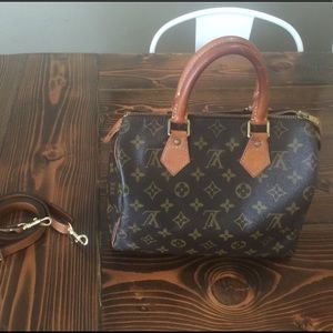AUTHENTIC Louis Vuitton Classic Speedy 25